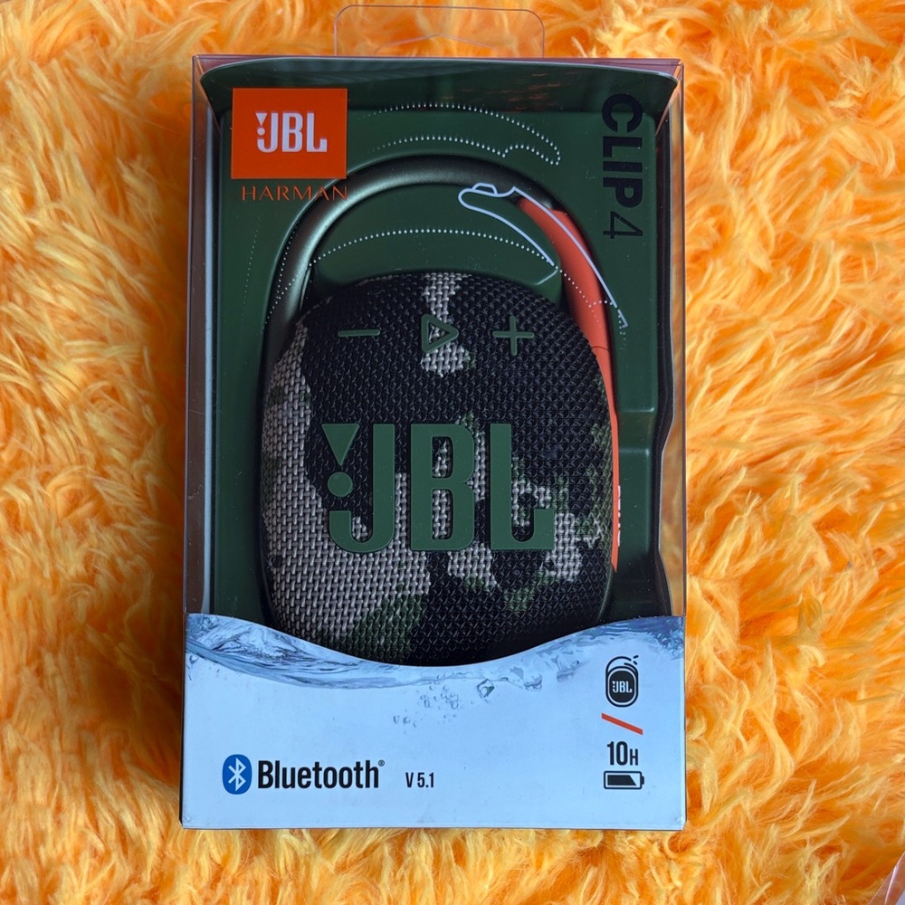 JBL Clip 4 Speaker - Green and Black Camouflage
